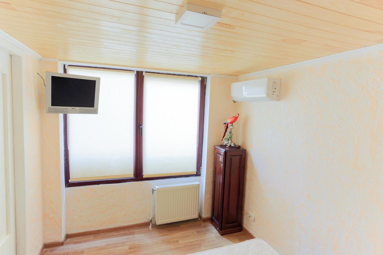 אודסה Hostel N1 Dom מראה חיצוני תמונה